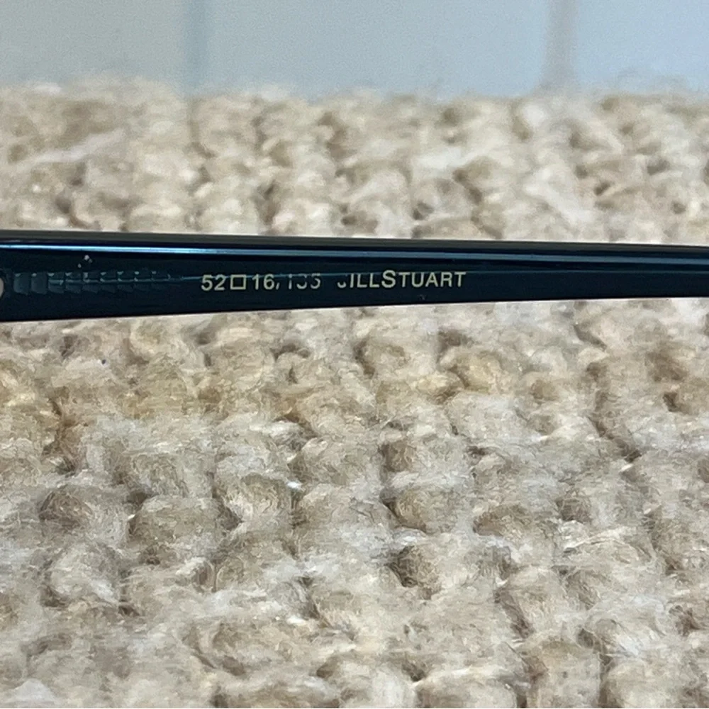 Jill Stuart jill stuart
